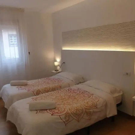 Lush Holiday In Arona With Jacuzzi Casa de Férias Arona (Tenerife)